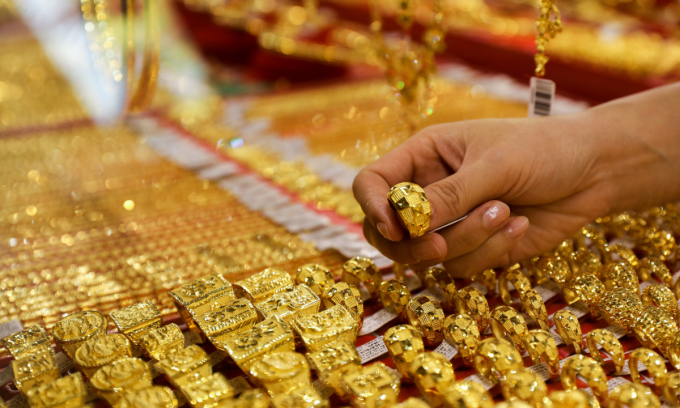 buy gold in hong kong